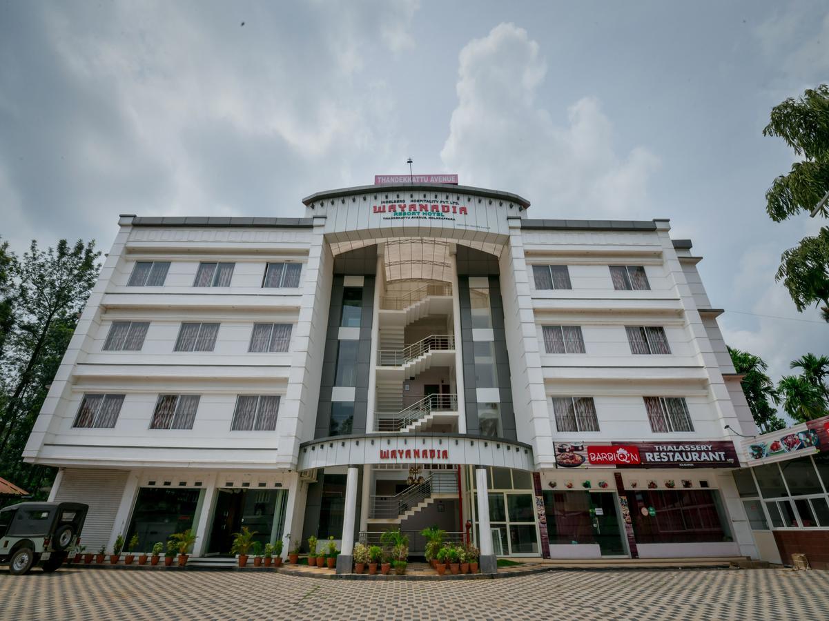 Wayanadia Resort Hotel Ambalavayal Exteriör bild